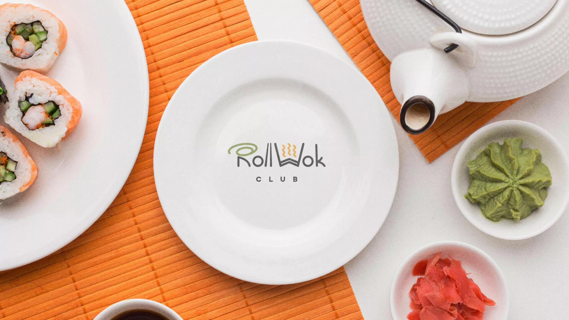 Разработка логотипа и фирменного стиля суши-бара «Roll Wok Club» в Балабаново